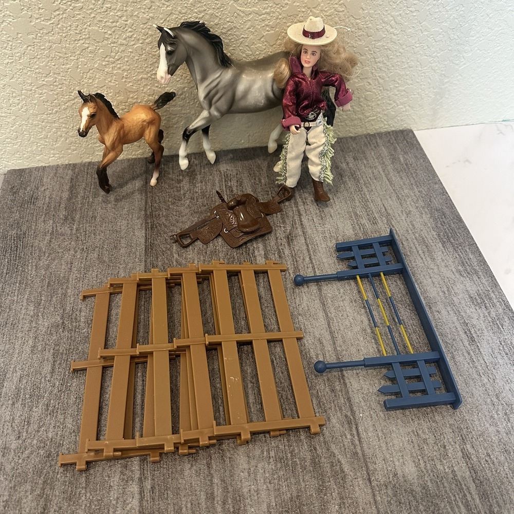 Breyer Kaitlyn Cowgirl Horse And Foal Brown Fence Obstacle Jump Saddle